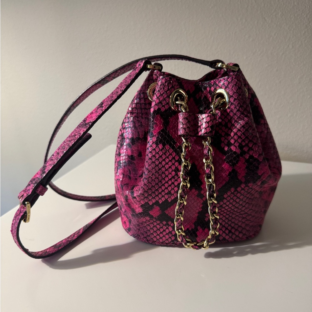 Michael Kors Pink Snake Print leather Crossbody Bag - Picture 3 of 10